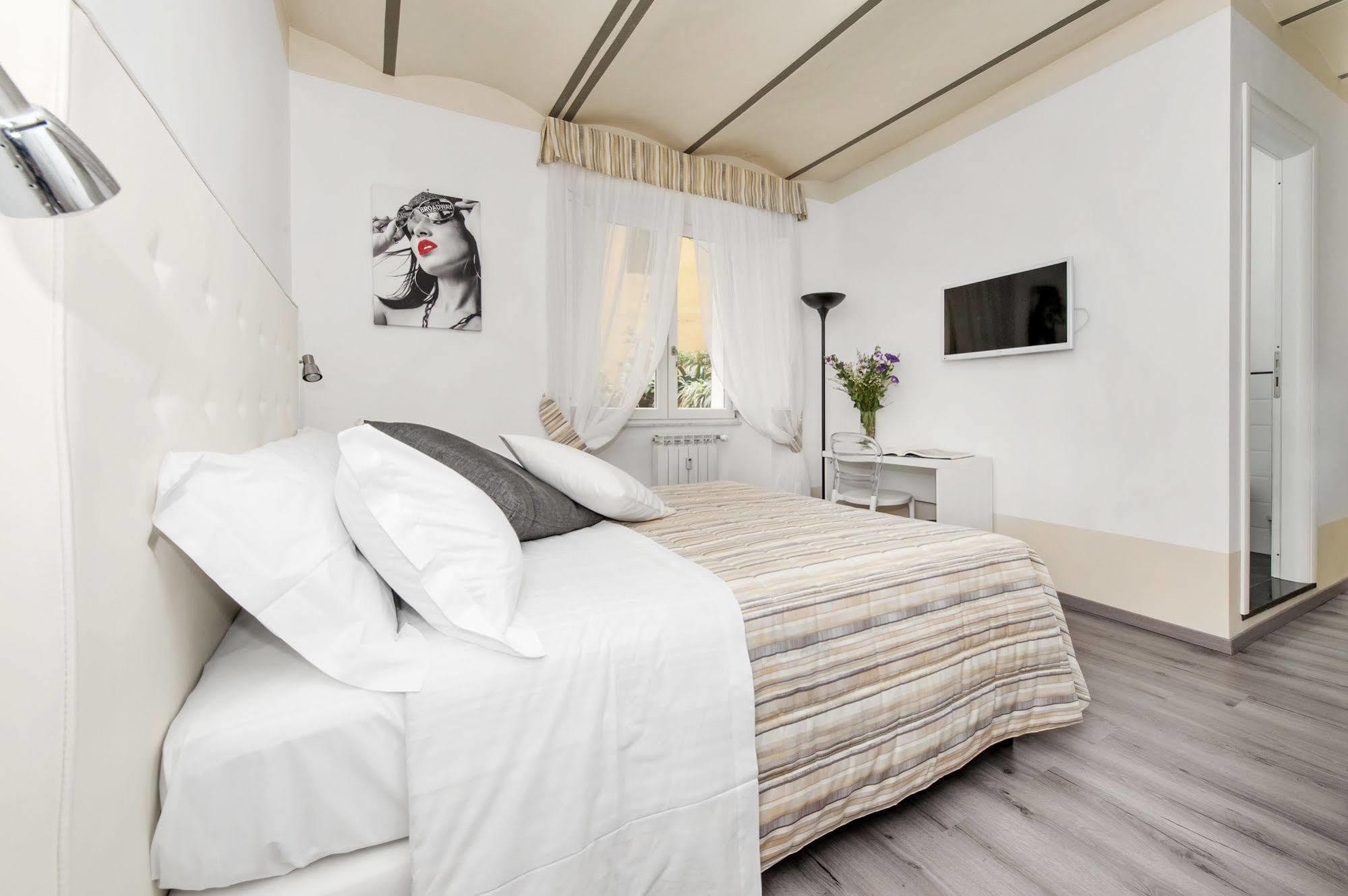 White Colosseo Bed and breakfast 2*