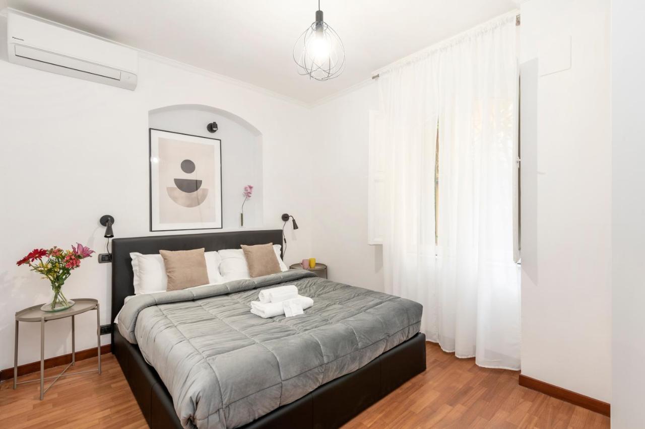 White Colosseo Bed and breakfast