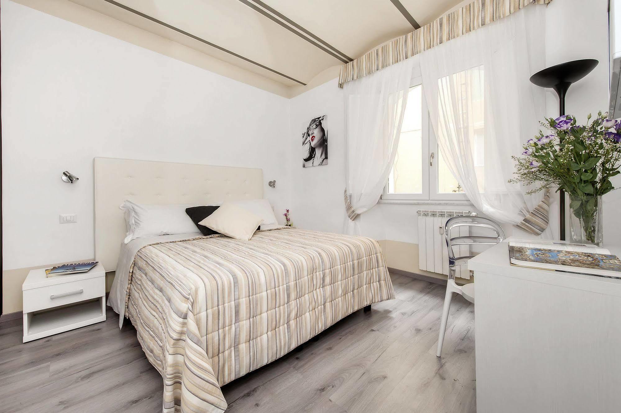 White Colosseo Bed and breakfast Roma